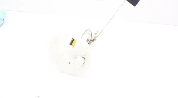 Toyota Yaris XP210 Fuel level sensor 7701010180