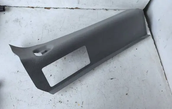 Opel Vivaro (D) pillar trim (bottom) 7100831