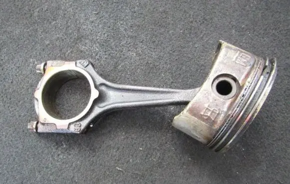 Opel Vectra B Piston with connecting rod