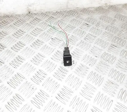 Toyota Avensis T270 Fuel tank opening switch 15C252