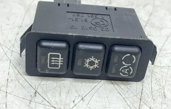 BMW 5 E34 Air conditioning (A/C) expansion valve 61311391767