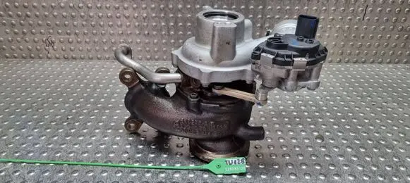 Volkswagen Golf VIII Turbo S26383128 05E145701E