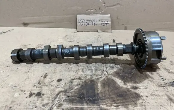 Opel Astra J Camshaft 55562225