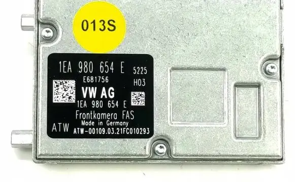 Volkswagen Golf V Headlight/headlamp 1EA980654E