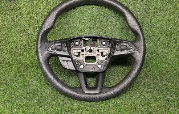 Ford Focus Steering wheel GJ543600 GJ543600AB3ZHE