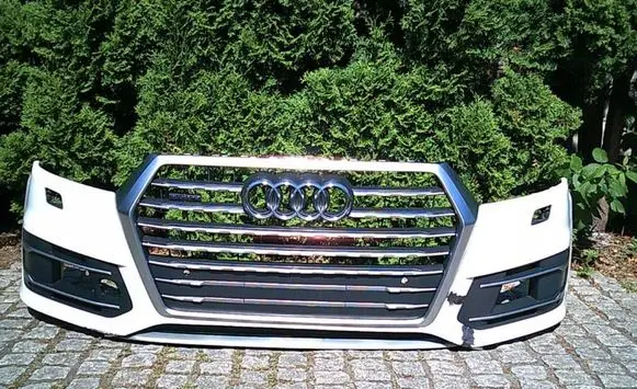 Audi Q7 4M Front bumper 