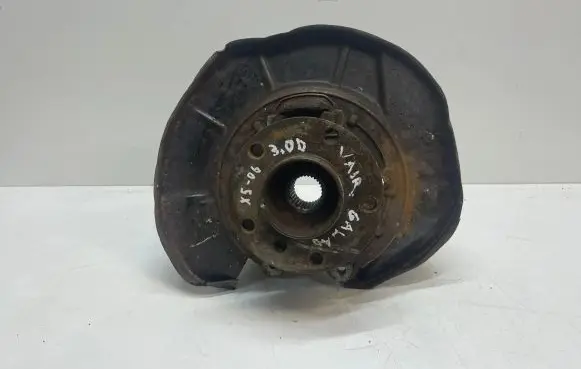 BMW X5 E53 Rear wheel hub