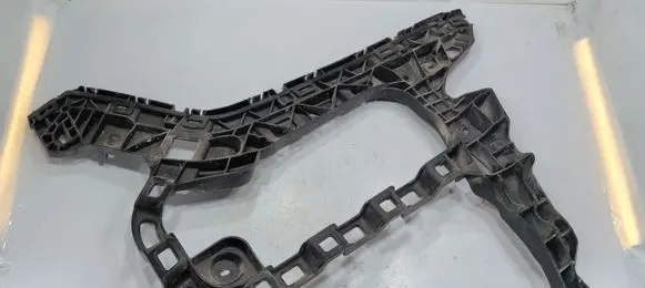 Volkswagen PASSAT B8 Rear bumper mounting bracket 3G0807394