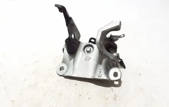 Lexus RX V Gearbox mounting bracket 12304F0010