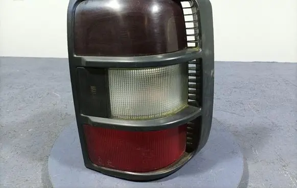 Mitsubishi Pajero Rear/tail lights 0431540R