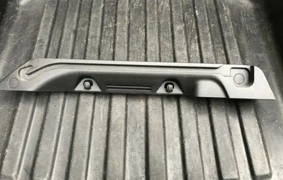 Trunk/boot side trim panel