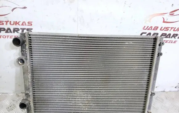 Volkswagen Polo III 6N 6N2 6NF Coolant radiator 