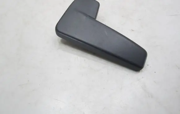 Volkswagen PASSAT B8 Engine bonnet (hood) release handle 6R1823533