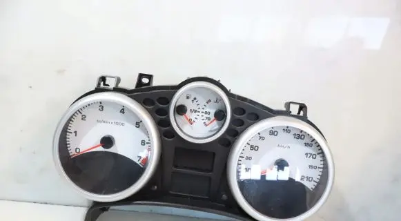 Peugeot 607 Clock 