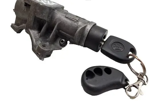 Volkswagen Golf III Ignition lock 4B0905851C