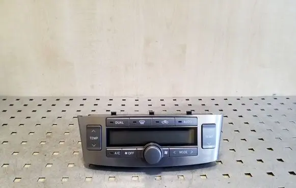 Toyota Avensis T250 Climate control unit 5590005281 MB1465706750 5590205060H