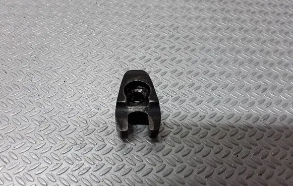 Peugeot 206 Fuel Injector clamp holder