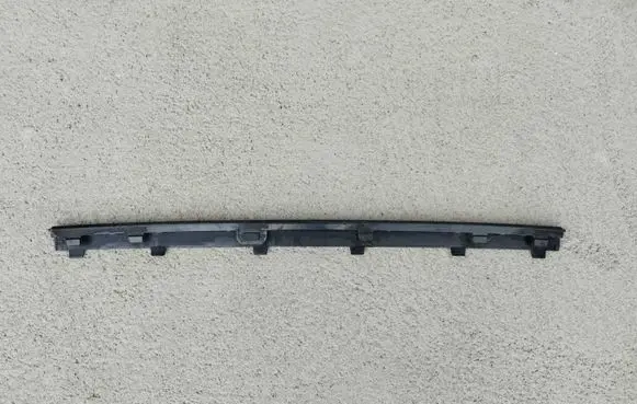 Volvo XC90 Front bumper splitter molding 31383799