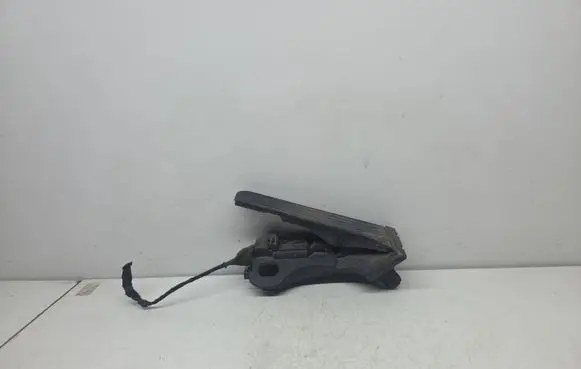 Volkswagen Touran I Accelerator throttle pedal