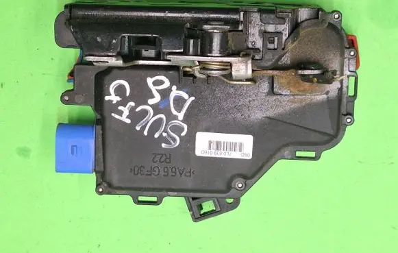 Volkswagen Golf V Rear door lock 7L0839016D