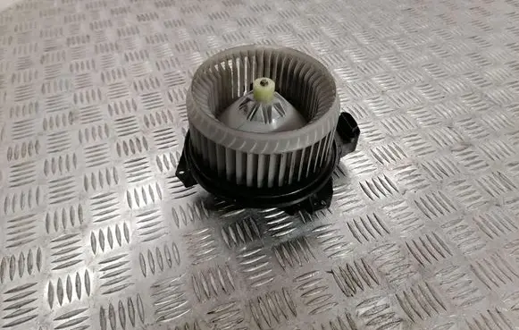 Toyota Avensis T270 Heater fan/blower AV2727008093