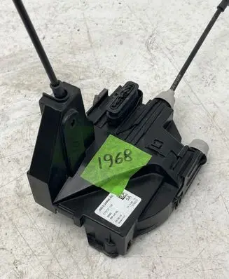 Jaguar I-Pace Rear door lock J9D324995AD X590 C75727102