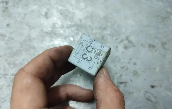 Volkswagen Golf VI Other relay 141951253B 20240072