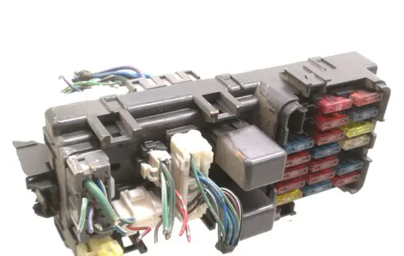 Mitsubishi Pajero Fuse module 5C304587