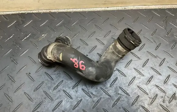 BMW X5 E70 Engine coolant pipe/hose 7578703 7678703 16185913