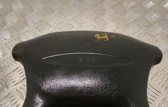 Mitsubishi Galant Steering wheel airbag B4299