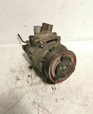 Volkswagen Touran I Air conditioning (A/C) compressor (pump) 1K0820859F 081631027B4