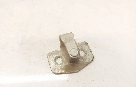 Opel Astra H Front door lock loop/hook striker 