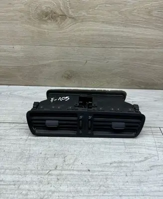 Volkswagen PASSAT B6 Dash center air vent grill 3C1819728F T002438611 90108668