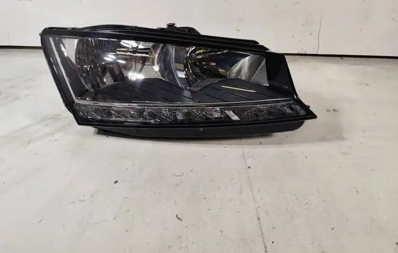 Skoda Fabia Mk3 (NJ) Headlight/headlamp 6V1941016D LE17A6401 030111520200