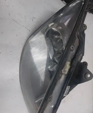 Ford Focus Headlight/headlamp 2M5113W029BE