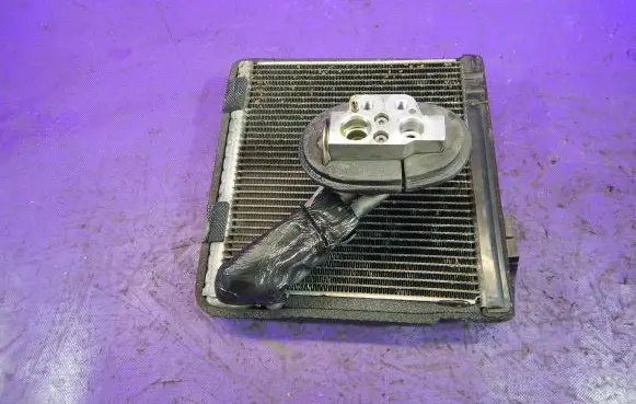 Air conditioning (A/C) radiator (interior)