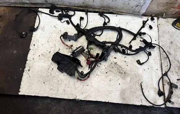 BMW 5 E60 E61 Engine installation wiring loom