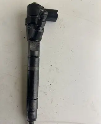Mercedes-Benz ML W163 Fuel injector 0445110104 A6280700487