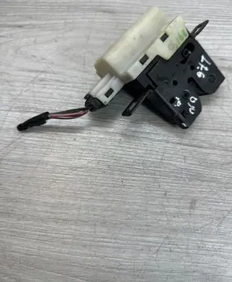 Renault Laguna II Tailgate/trunk/boot lock/catch/latch 7700430941 8200000894