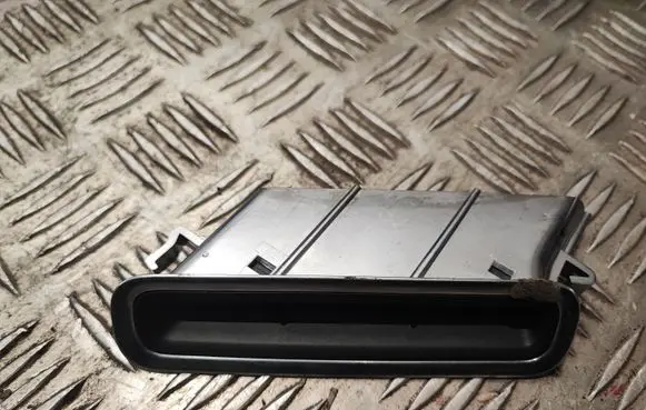 Volvo V70 Dashboard air vent grill cover trim 30755426