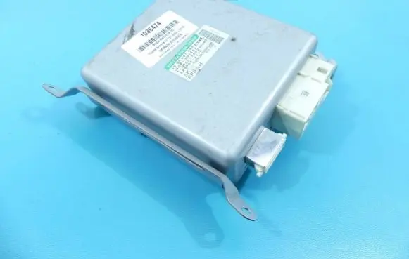 Toyota Avensis T270 Central body control module 89650-05080 IMPRK1036474