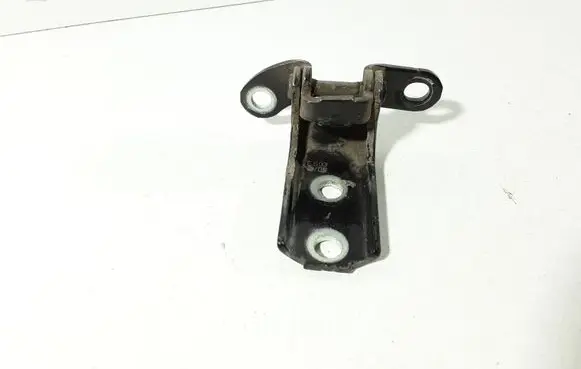 Toyota Verso Rear door lower hinge