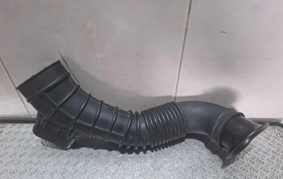 Suzuki SX4 S-Cross Air intake duct part 68MR04