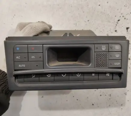 Renault Laguna I Climate control unit 7700425675