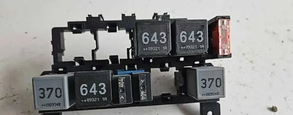 Audi A6 S6 C6 4F Fuse box set 4F0937503