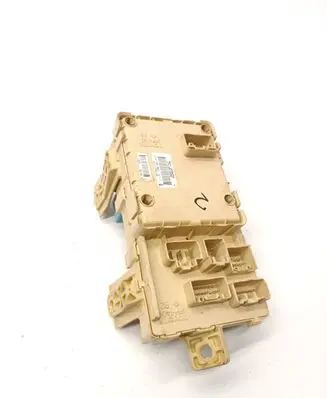Toyota Avensis T250 Fuse module 8264105020A 82641-05020-A