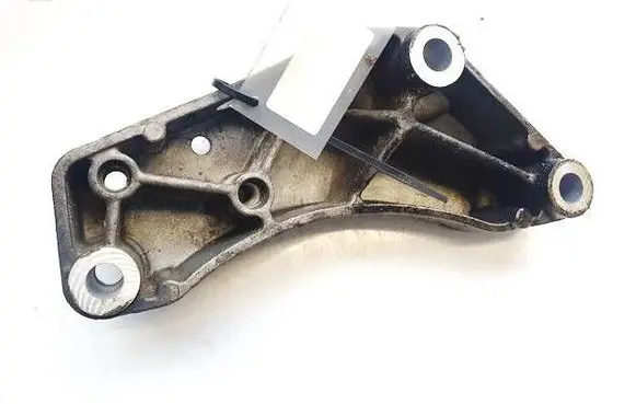 Volkswagen PASSAT B6 Engine mounting bracket 1K0199117