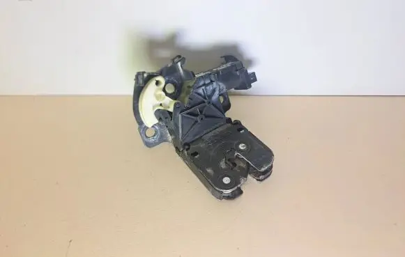 Audi A4 S4 B7 8E 8H Loading door lock 