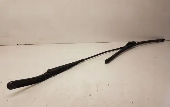 Audi A5 8T 8F Front wiper blade arm 8T1955408