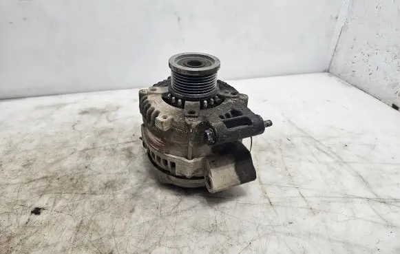 Toyota Avensis T250 Generator/alternator 270600G01184